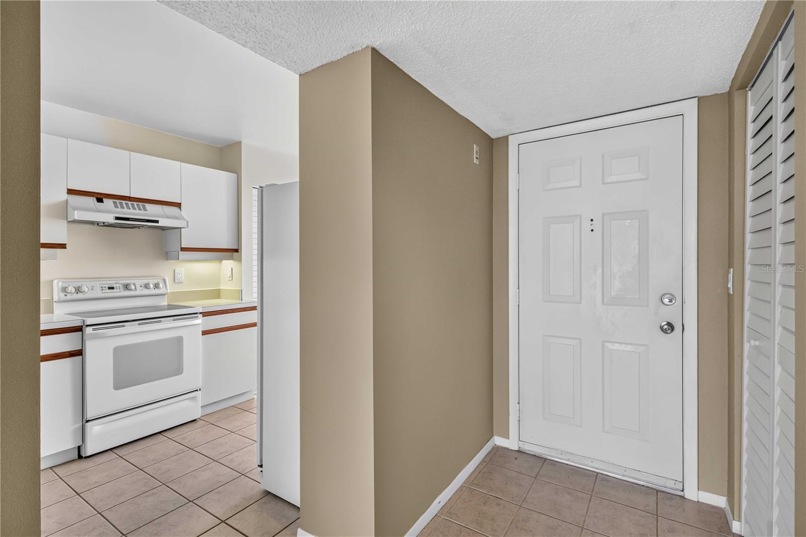 4550 PINEBROOK CIR #605, BRADENTON, FL — photo 9