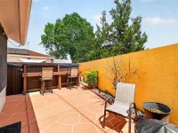 1004 LAREDO LN — photo 32
