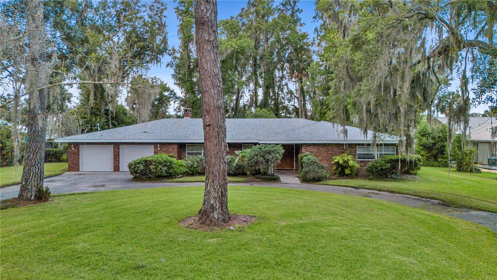 1940 ALICE DR, ASTOR, FL