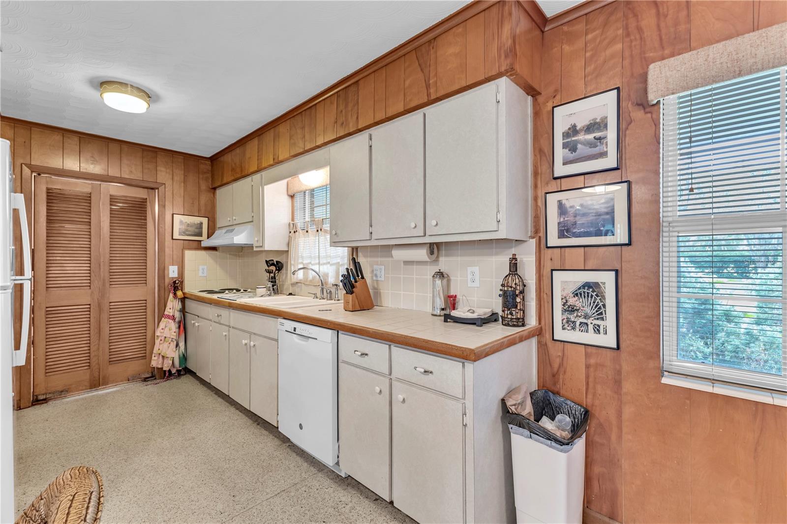 1940 ALICE DR, ASTOR, FL — photo 27