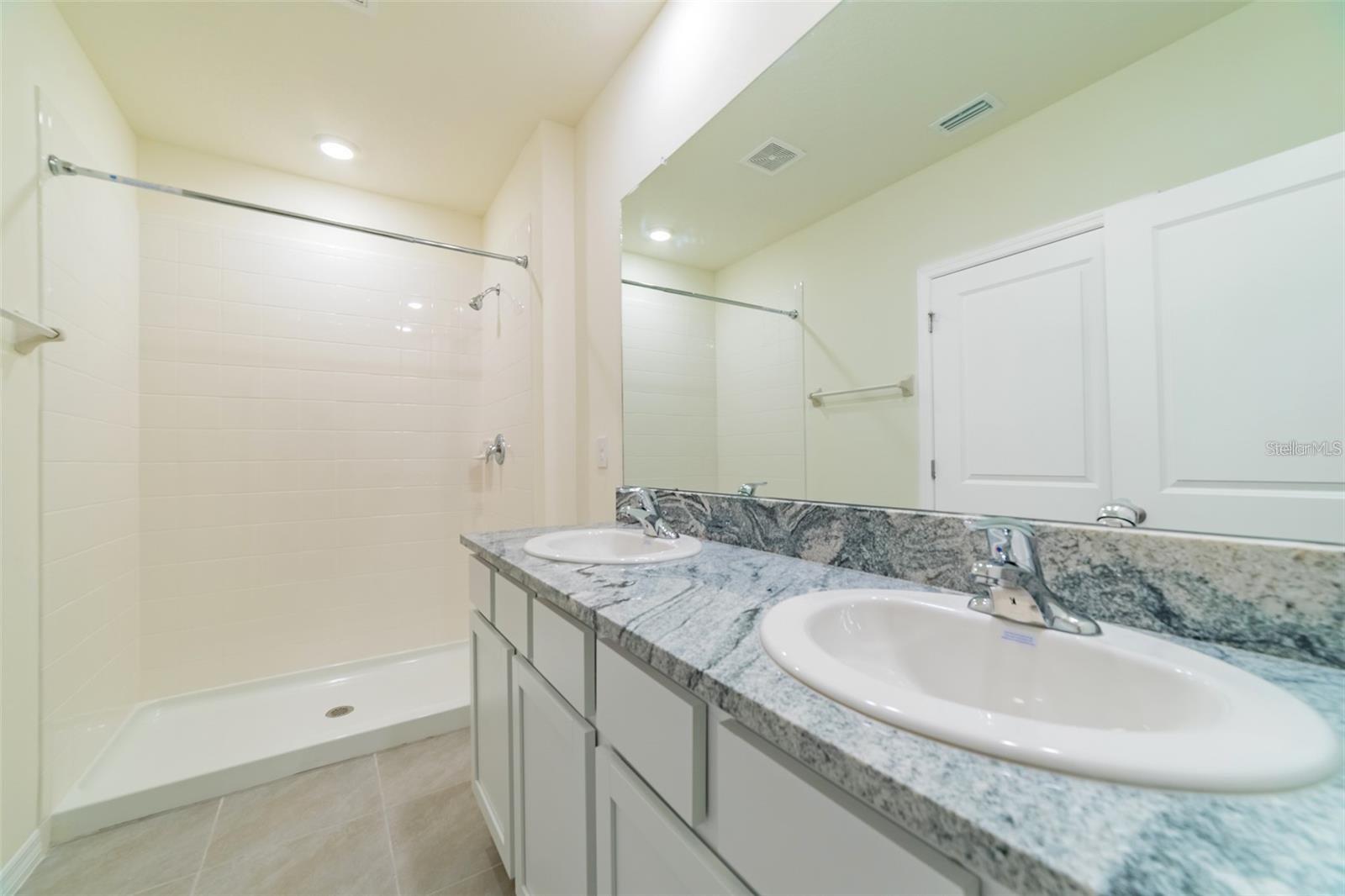 9138 FORGE BREEZE LOOP, WESLEY CHAPEL, FL — photo 36