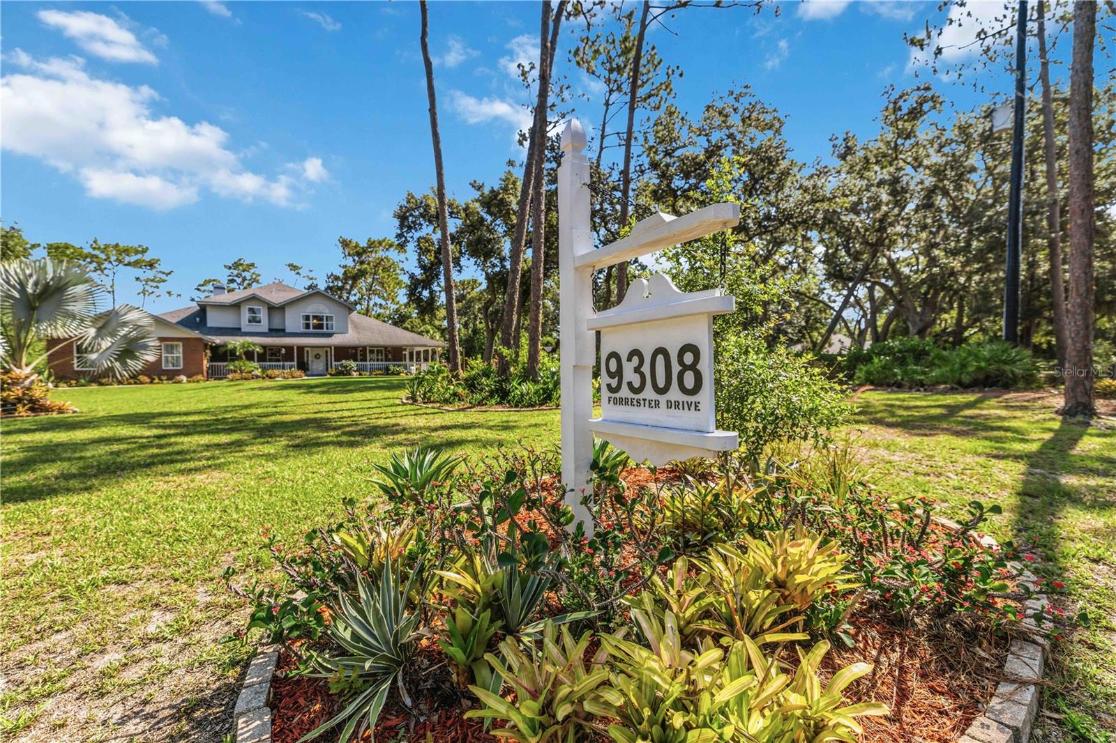 9308 65TH AVE E, BRADENTON, FL — photo 2