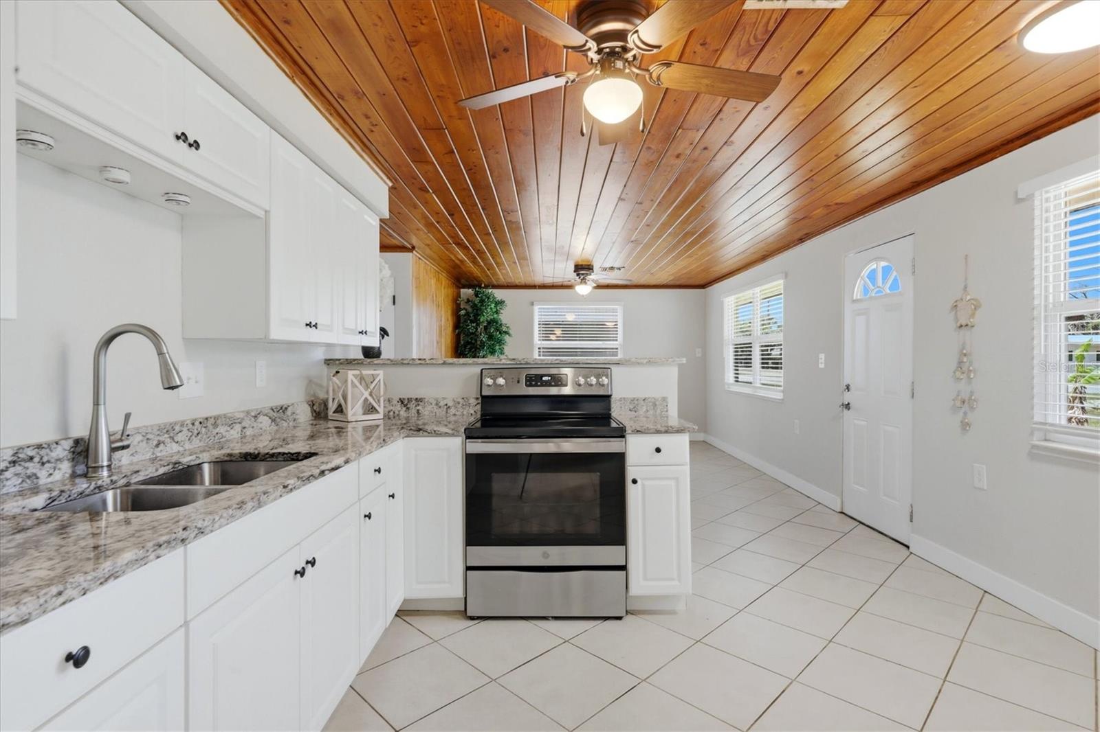 155 MAGNOLIA AVE, ENGLEWOOD, FL — photo 7