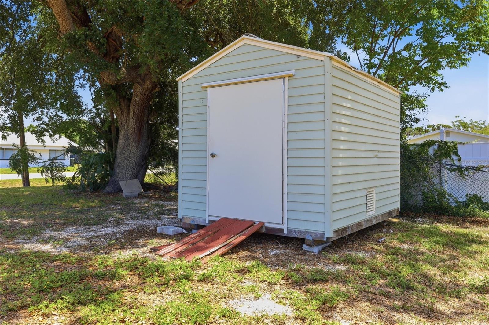 155 MAGNOLIA AVE, ENGLEWOOD, FL — photo 24