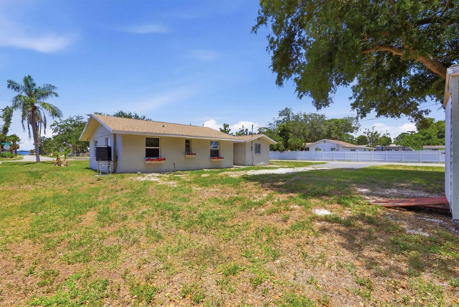 155 MAGNOLIA AVE, ENGLEWOOD, FL — photo 26