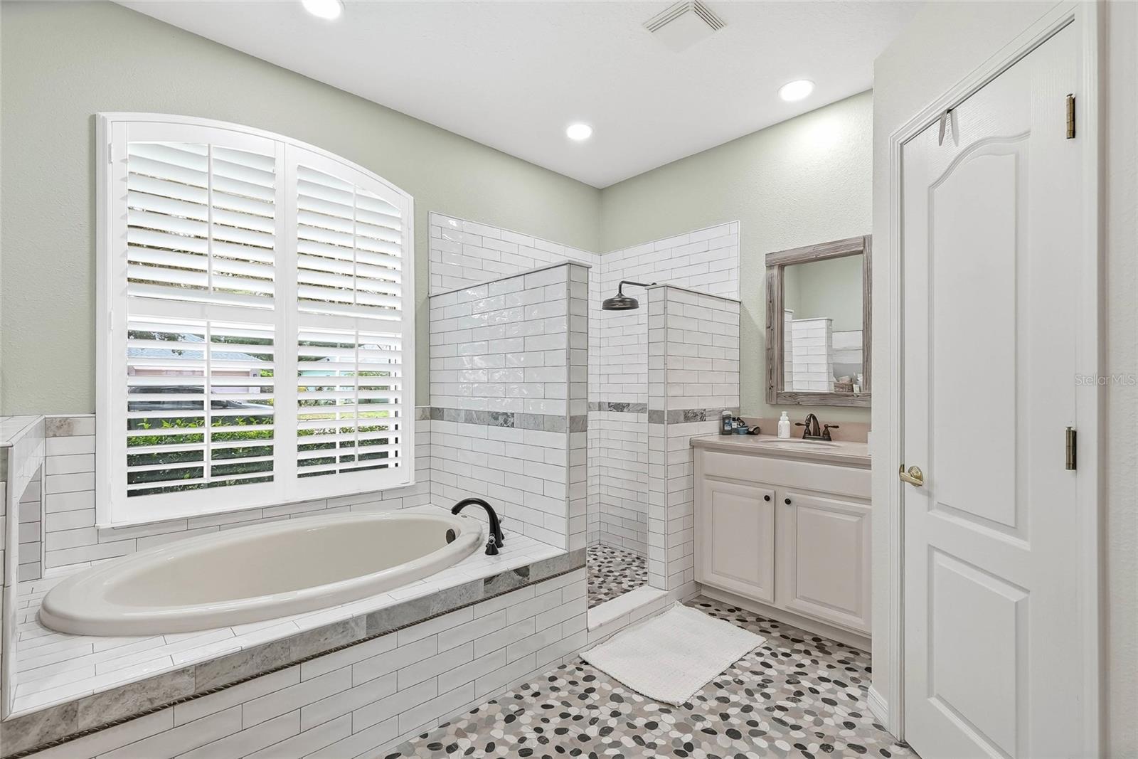 16748 MIDSUMMER LN, SPRING HILL, FL — photo 44