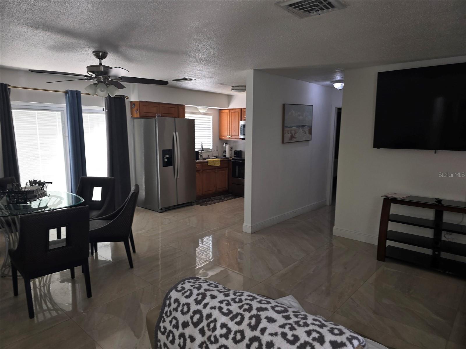 537 MELODY CIR, SARASOTA, FL — photo 12