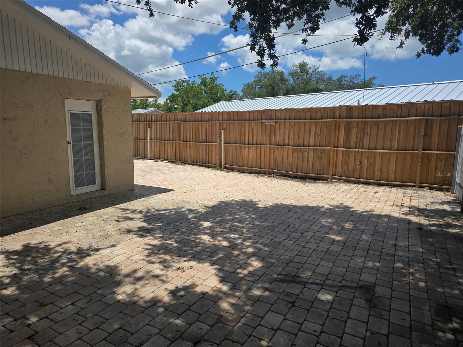 537 MELODY CIR, SARASOTA, FL — photo 19