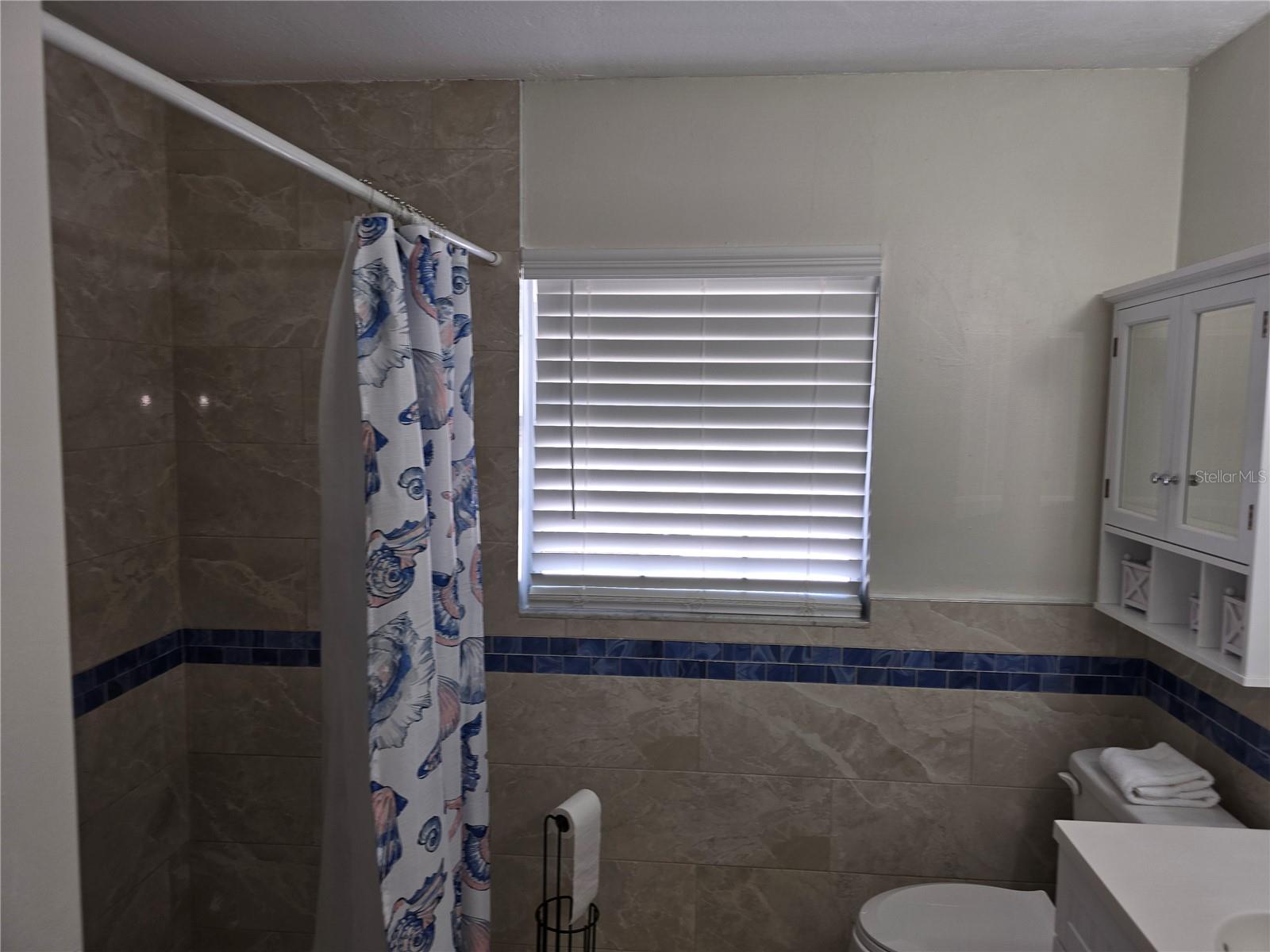 537 MELODY CIR, SARASOTA, FL — photo 22