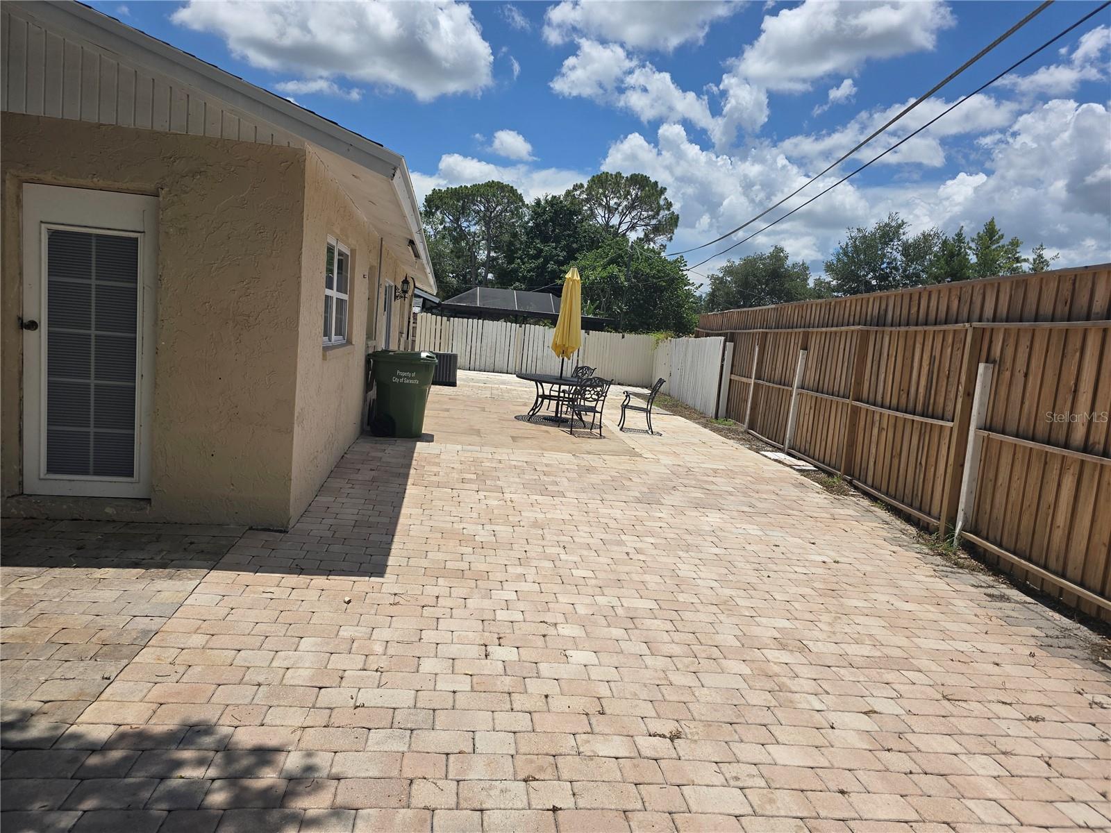 537 MELODY CIR, SARASOTA, FL — photo 31