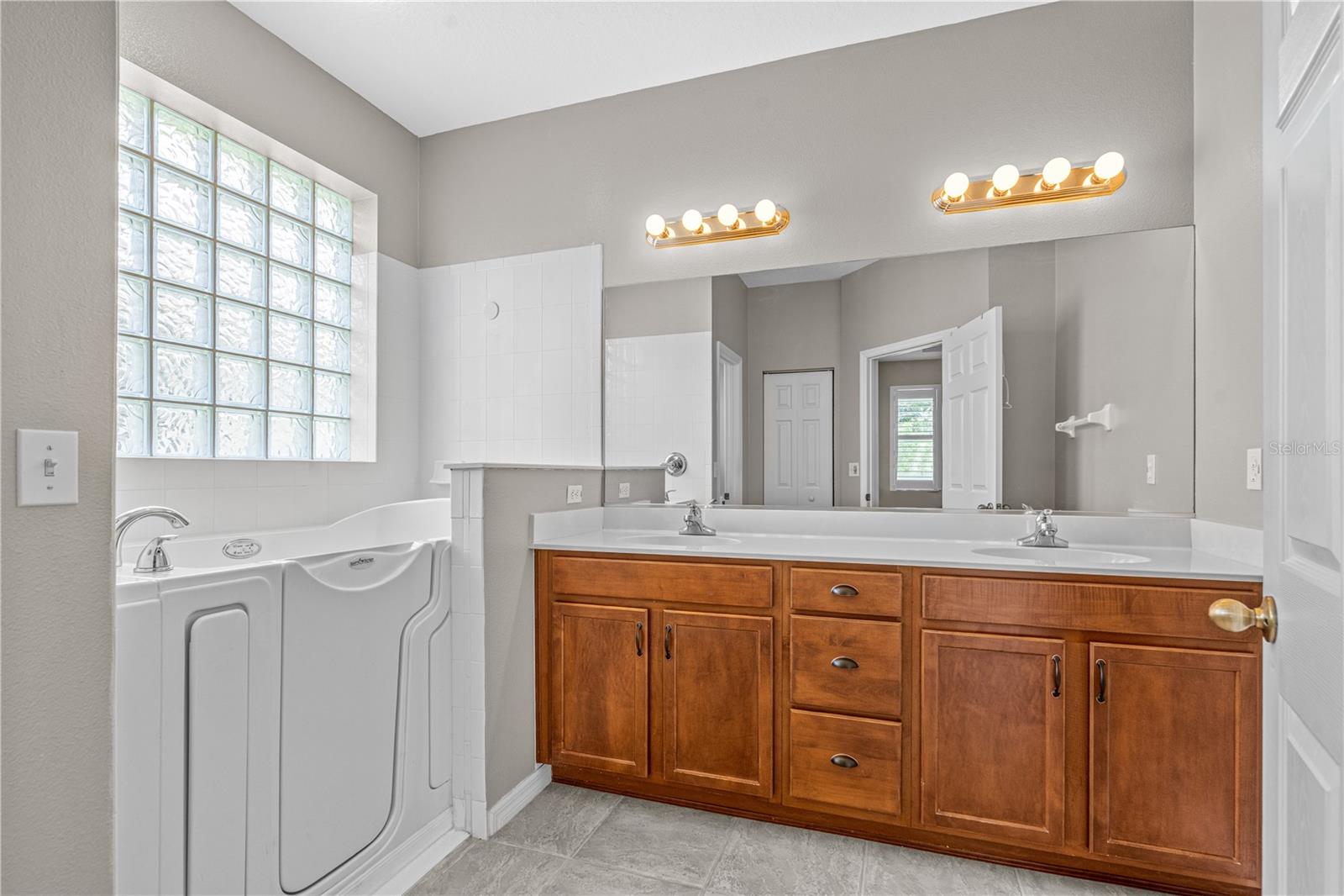 511 SAFE HARBOR DR, EDGEWATER, FL — photo 21