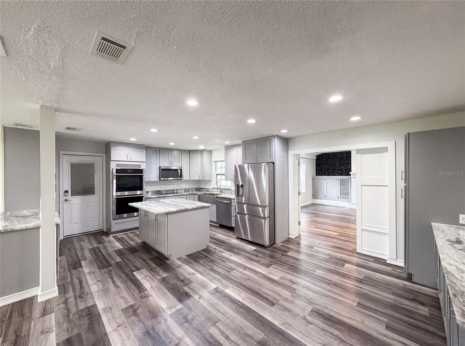 1823 LORI LN W, LAKELAND, FL — photo 5
