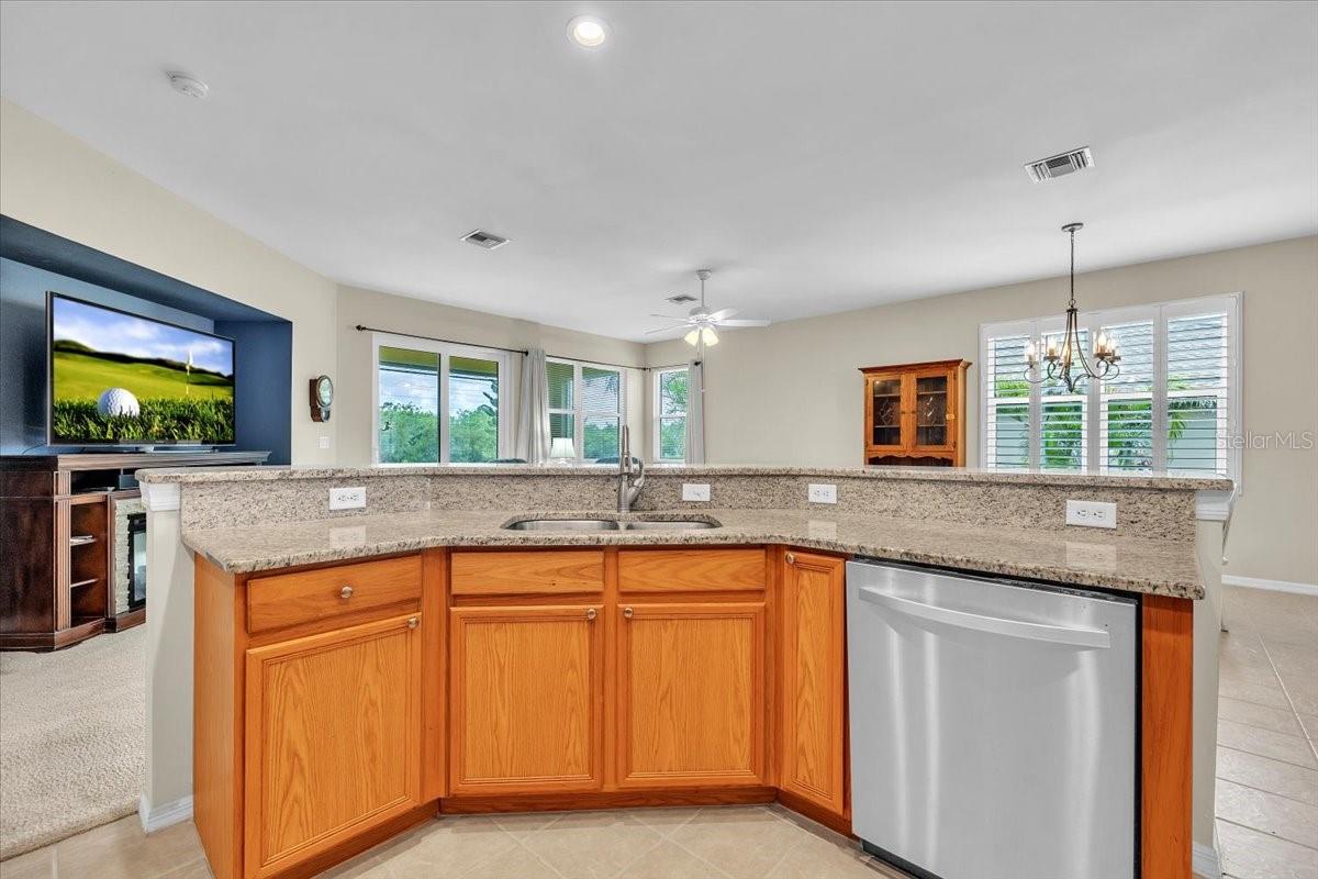 12933 SW PEMBROKE CIR S, LAKE SUZY, FL — photo 16
