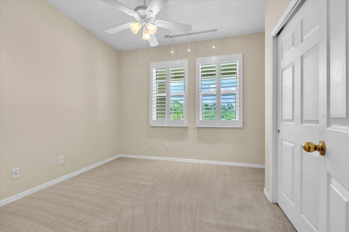 12933 SW PEMBROKE CIR S, LAKE SUZY, FL — photo 32