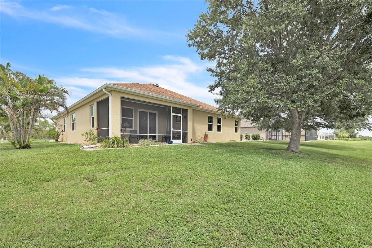 12933 SW PEMBROKE CIR S, LAKE SUZY, FL — photo 39