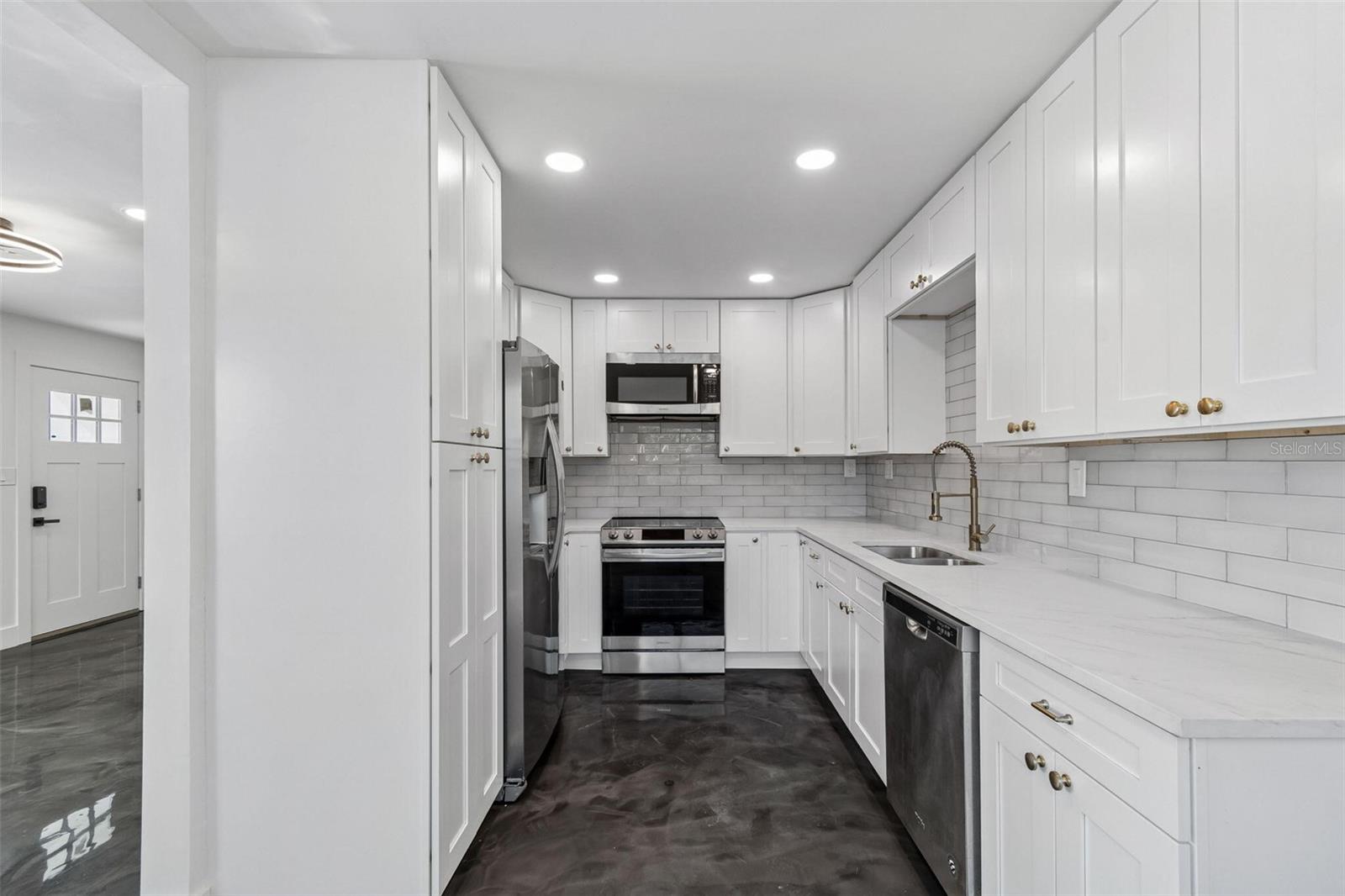 4125 GROVE, ST PETERSBURG, FL — photo 10