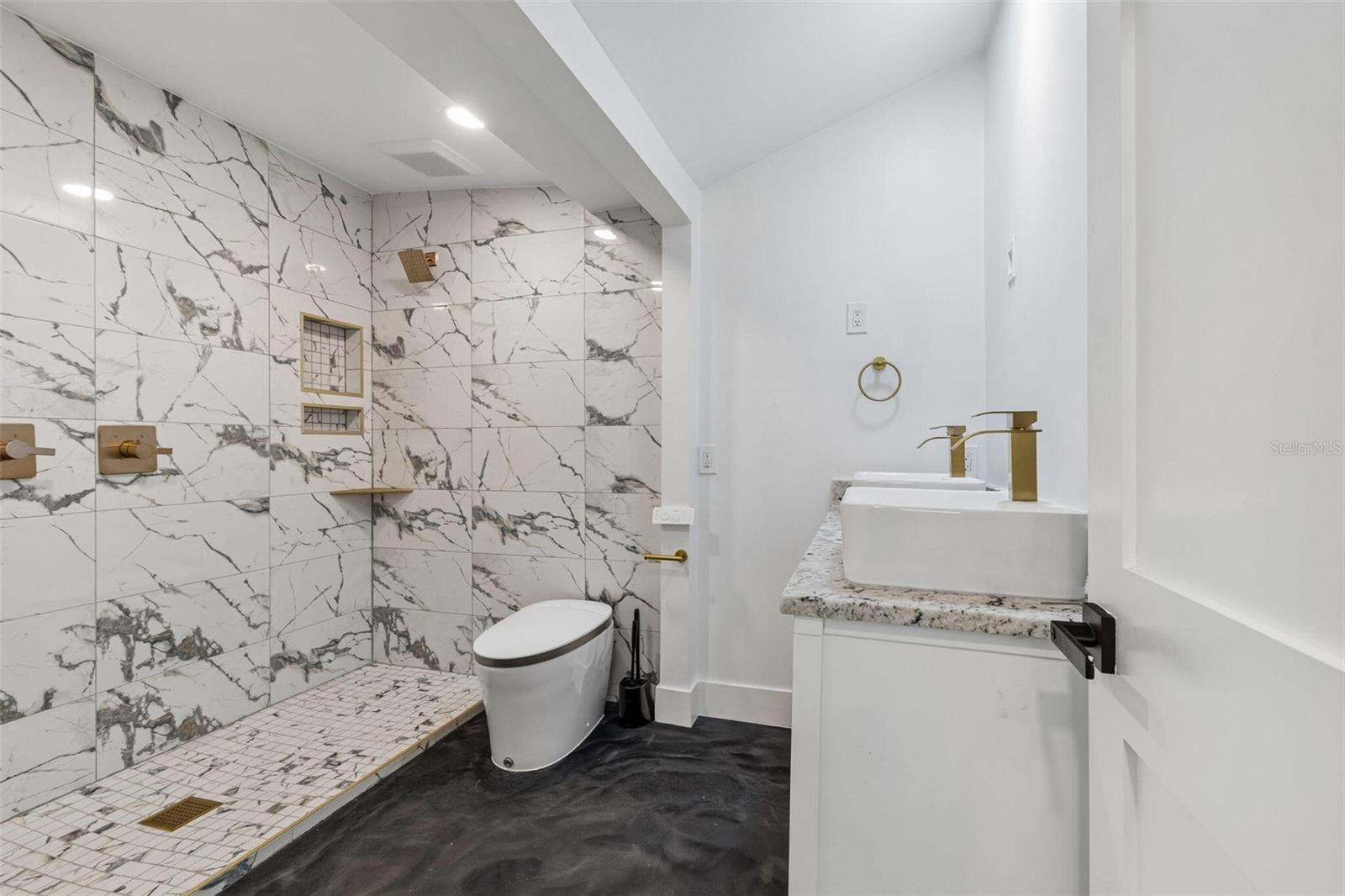 4125 GROVE, ST PETERSBURG, FL — photo 24