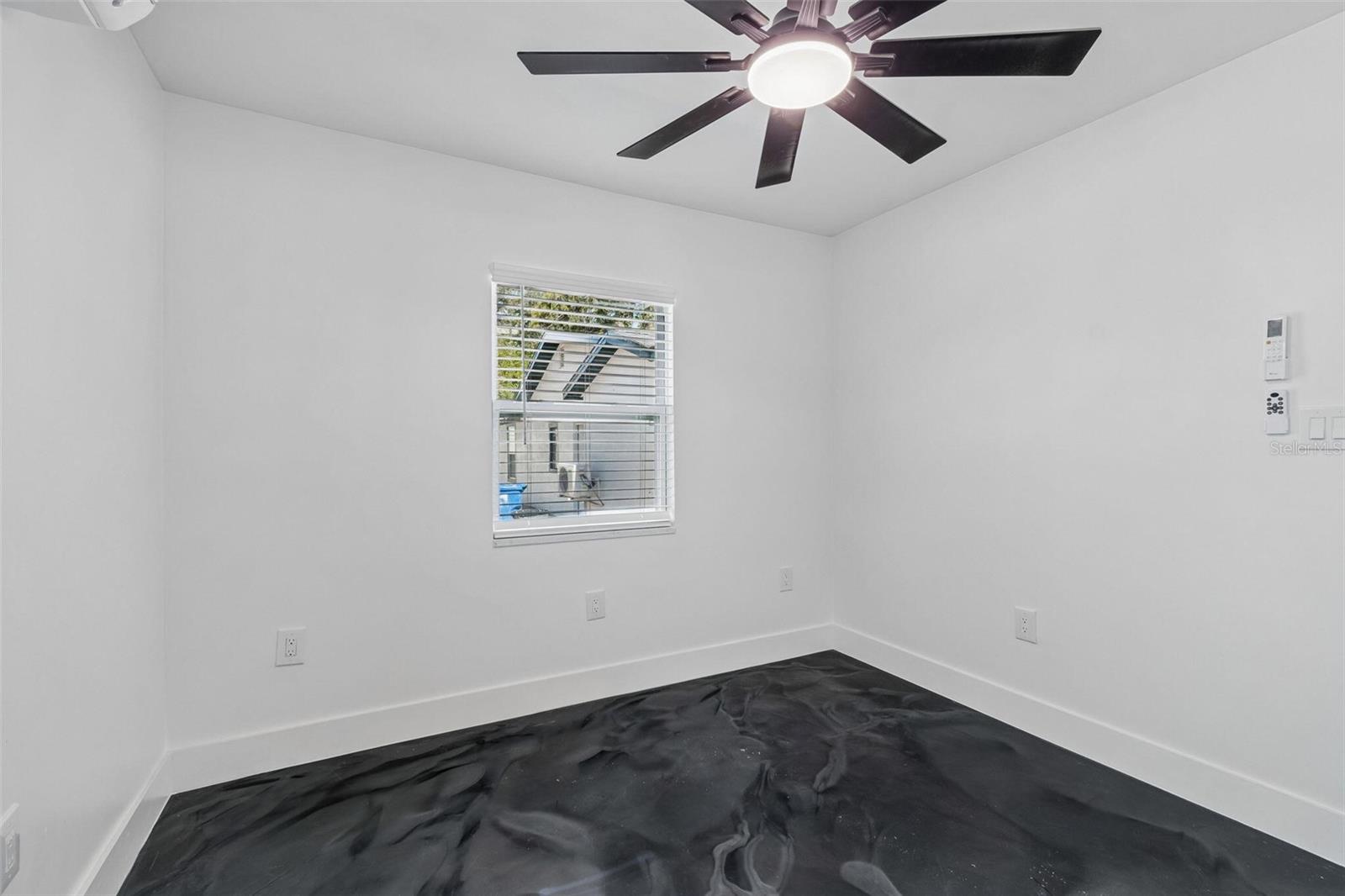 4125 GROVE, ST PETERSBURG, FL — photo 32