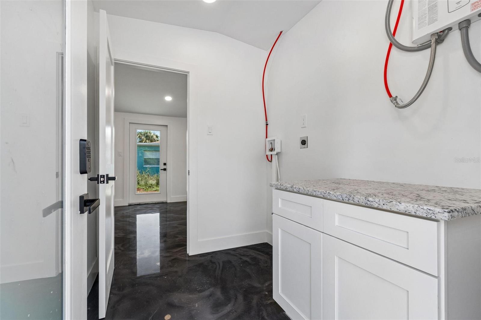 4125 GROVE, ST PETERSBURG, FL — photo 40