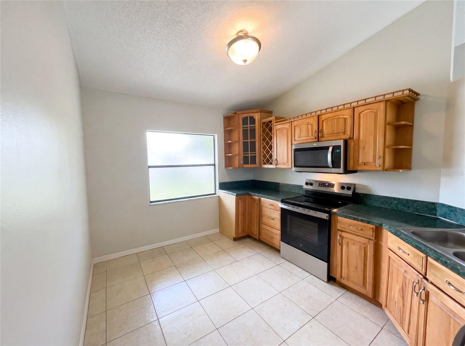 103 DULVERTON WAY, KISSIMMEE, FL — photo 2