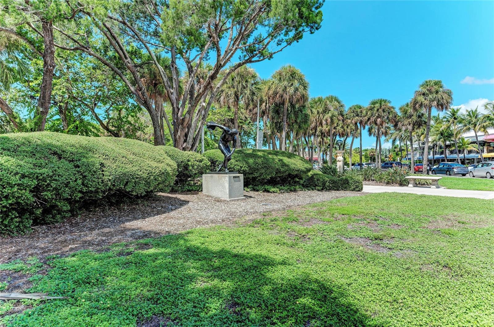 580 LINLEY ST, LONGBOAT KEY, FL — photo 61