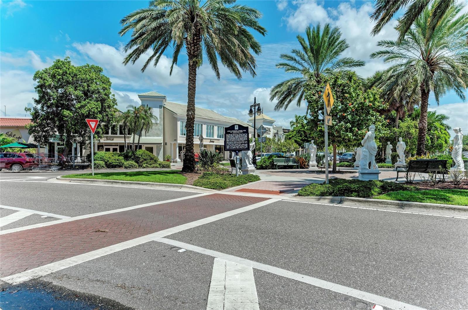 580 LINLEY ST, LONGBOAT KEY, FL — photo 62