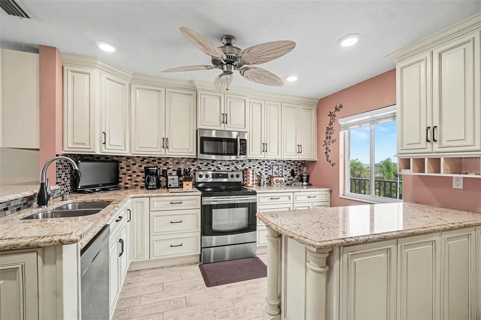 9011 MIDNIGHT PASS RD #329, SARASOTA, FL — photo 3