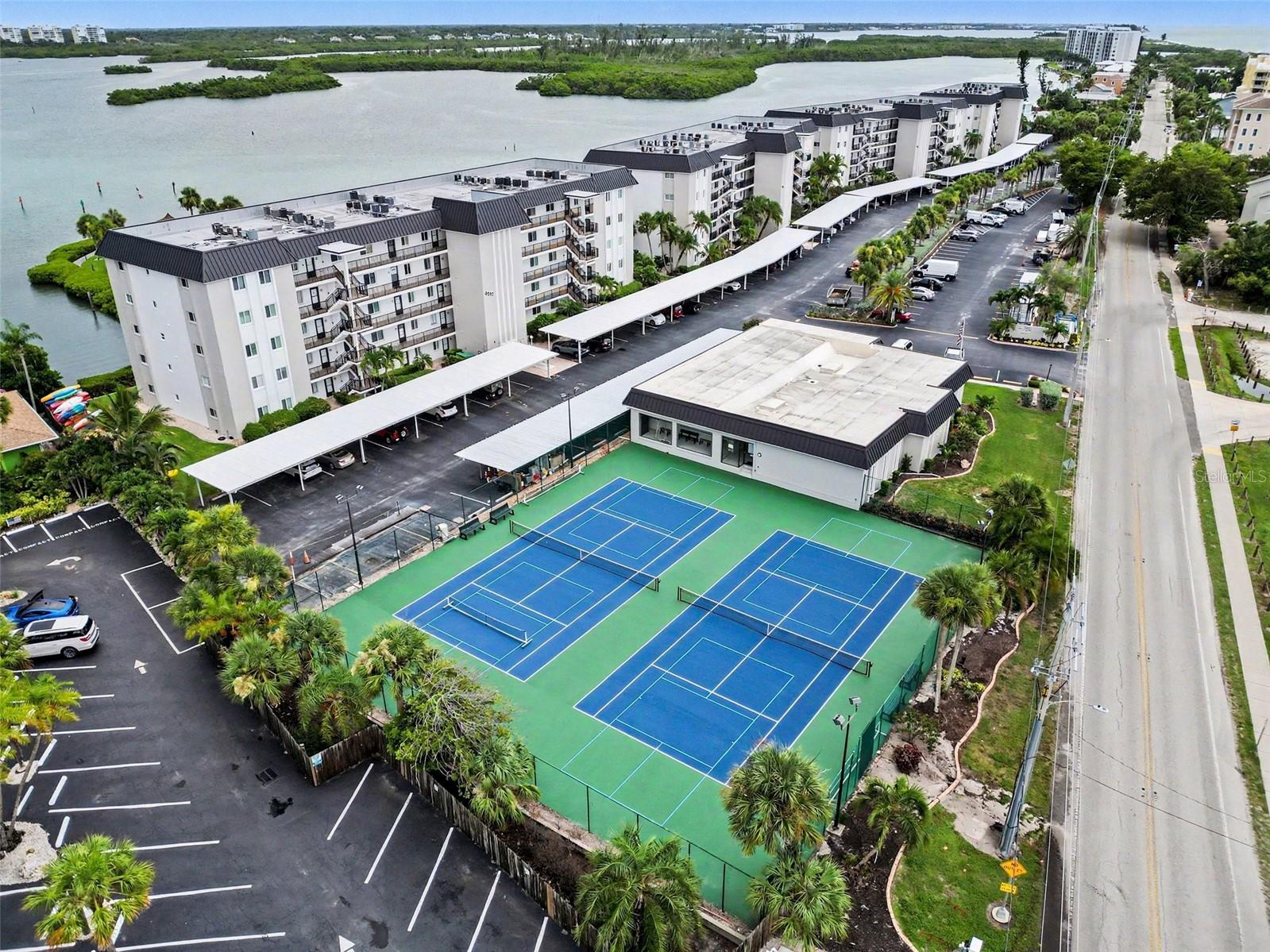 9011 MIDNIGHT PASS RD #329, SARASOTA, FL — photo 35