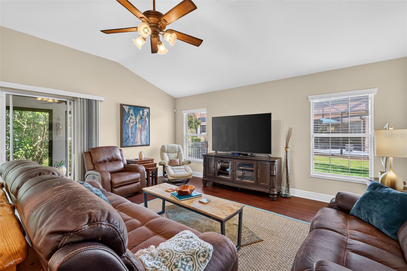 1583 LEMON LOOP, THE VILLAGES, FL — photo 13