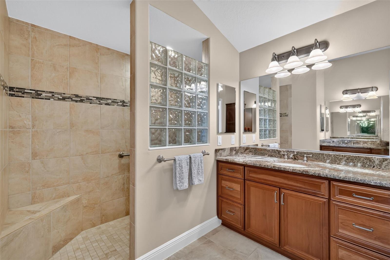 1583 LEMON LOOP, THE VILLAGES, FL — photo 19