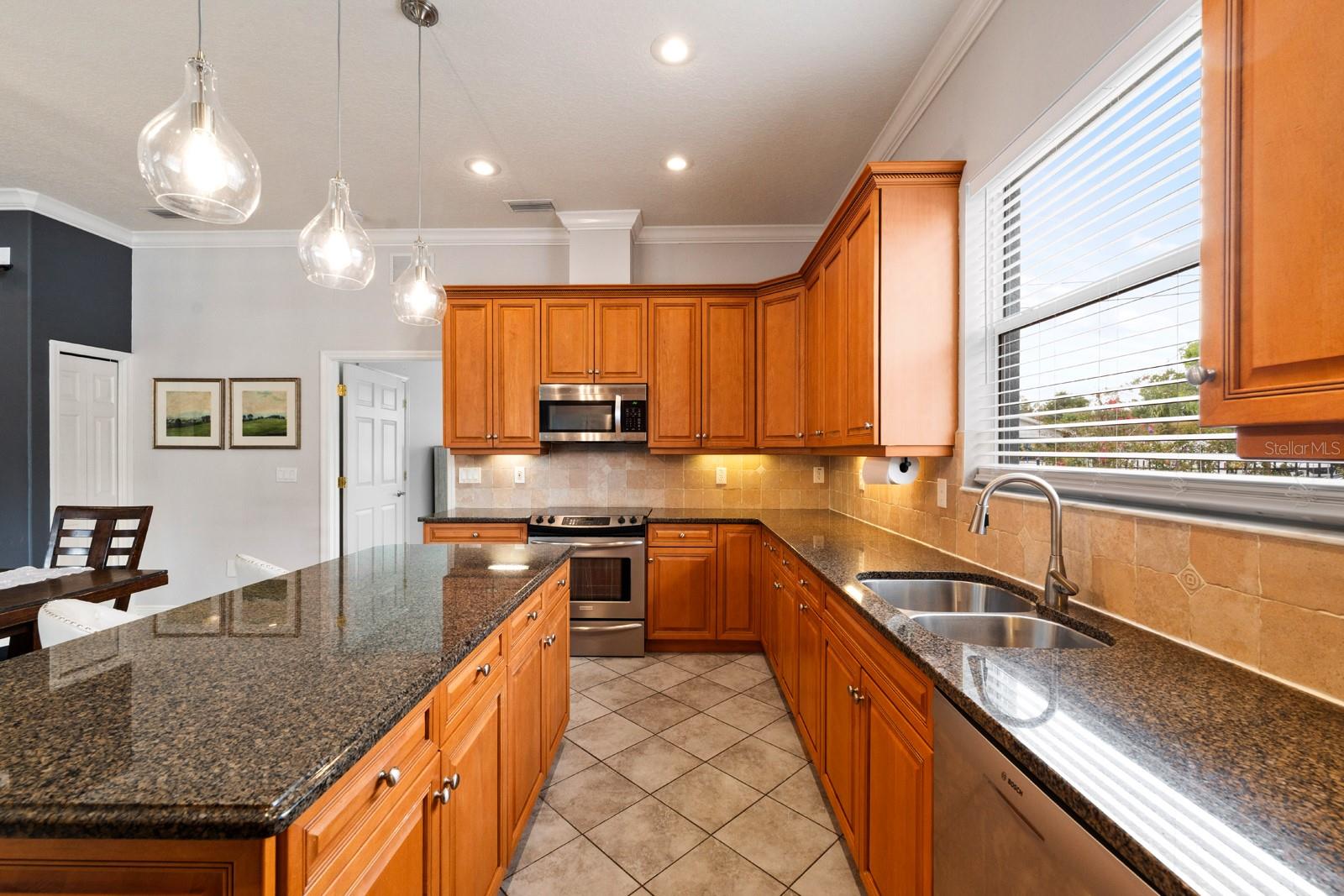 3411 W NORTH B ST, TAMPA, FL — photo 11