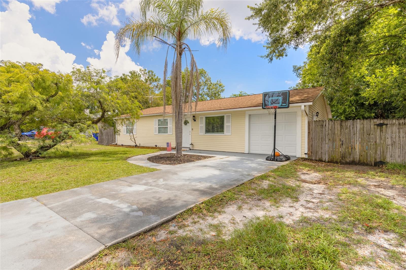 3223 UMBRELLA TREE DR, EDGEWATER, FL — photo 2