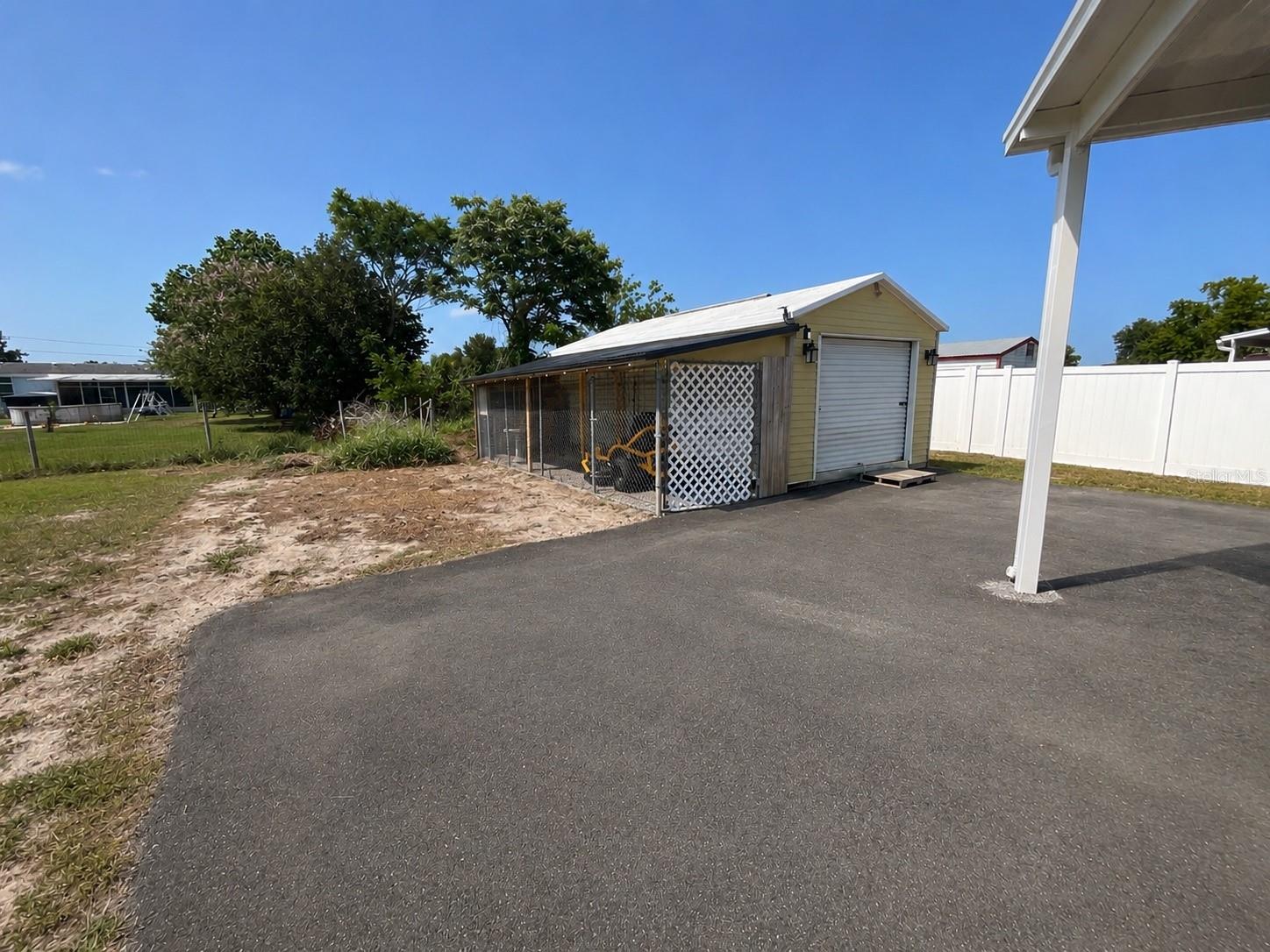13718 COUNTY ROAD 109D-3, LADY LAKE, FL — photo 40