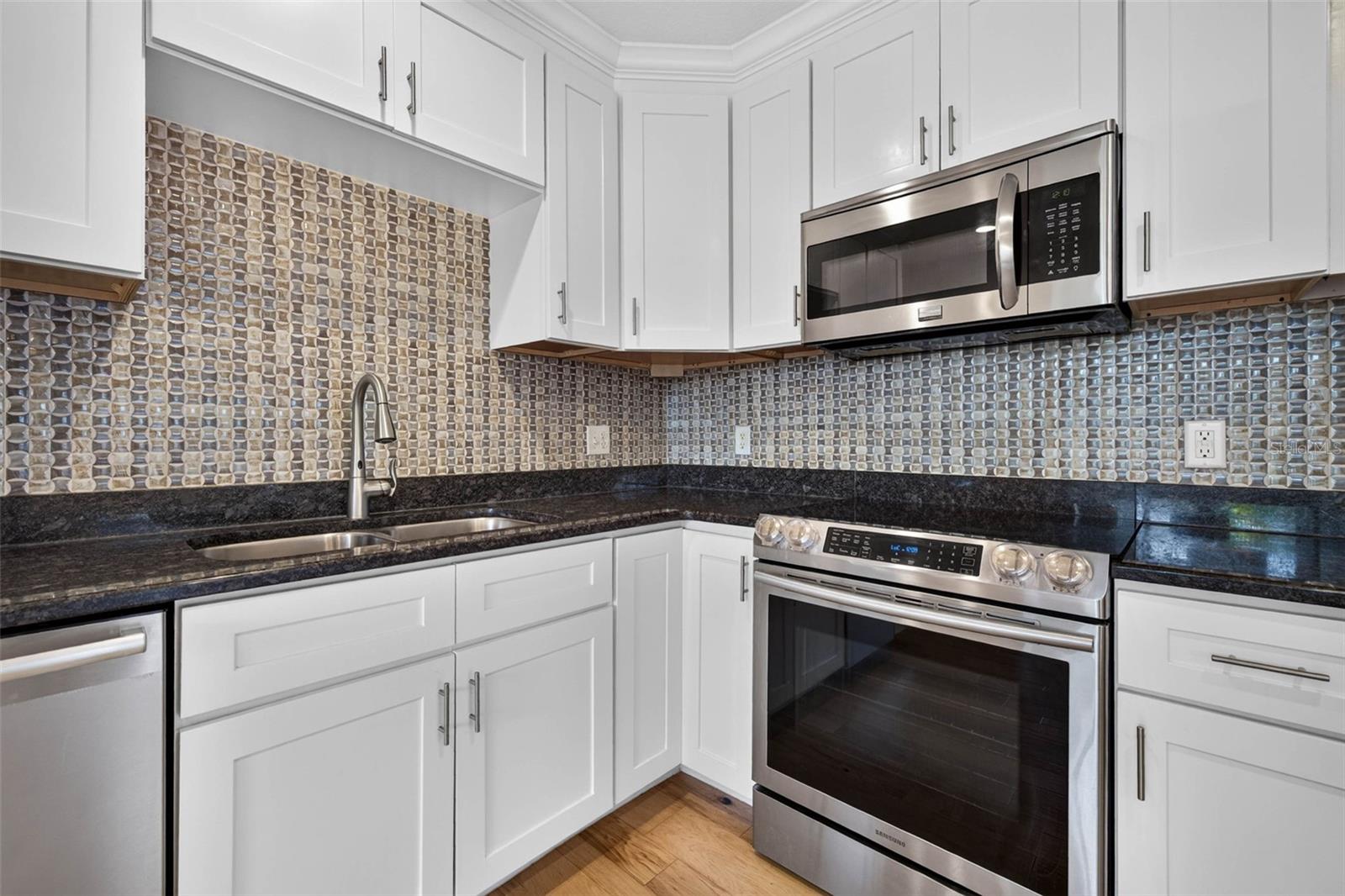 5810 20TH AVE S, ST PETERSBURG, FL — photo 13