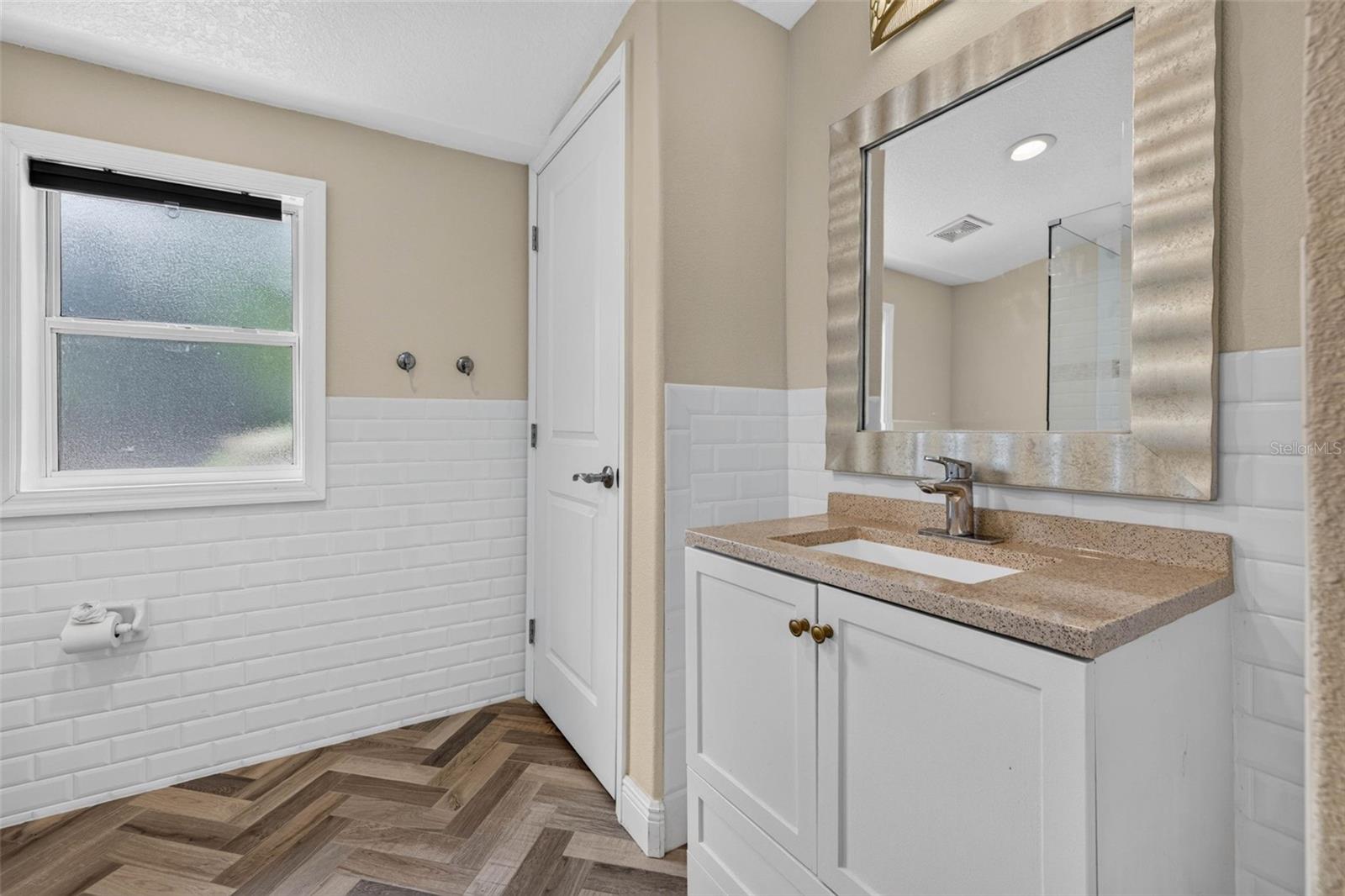 5810 20TH AVE S, ST PETERSBURG, FL — photo 26