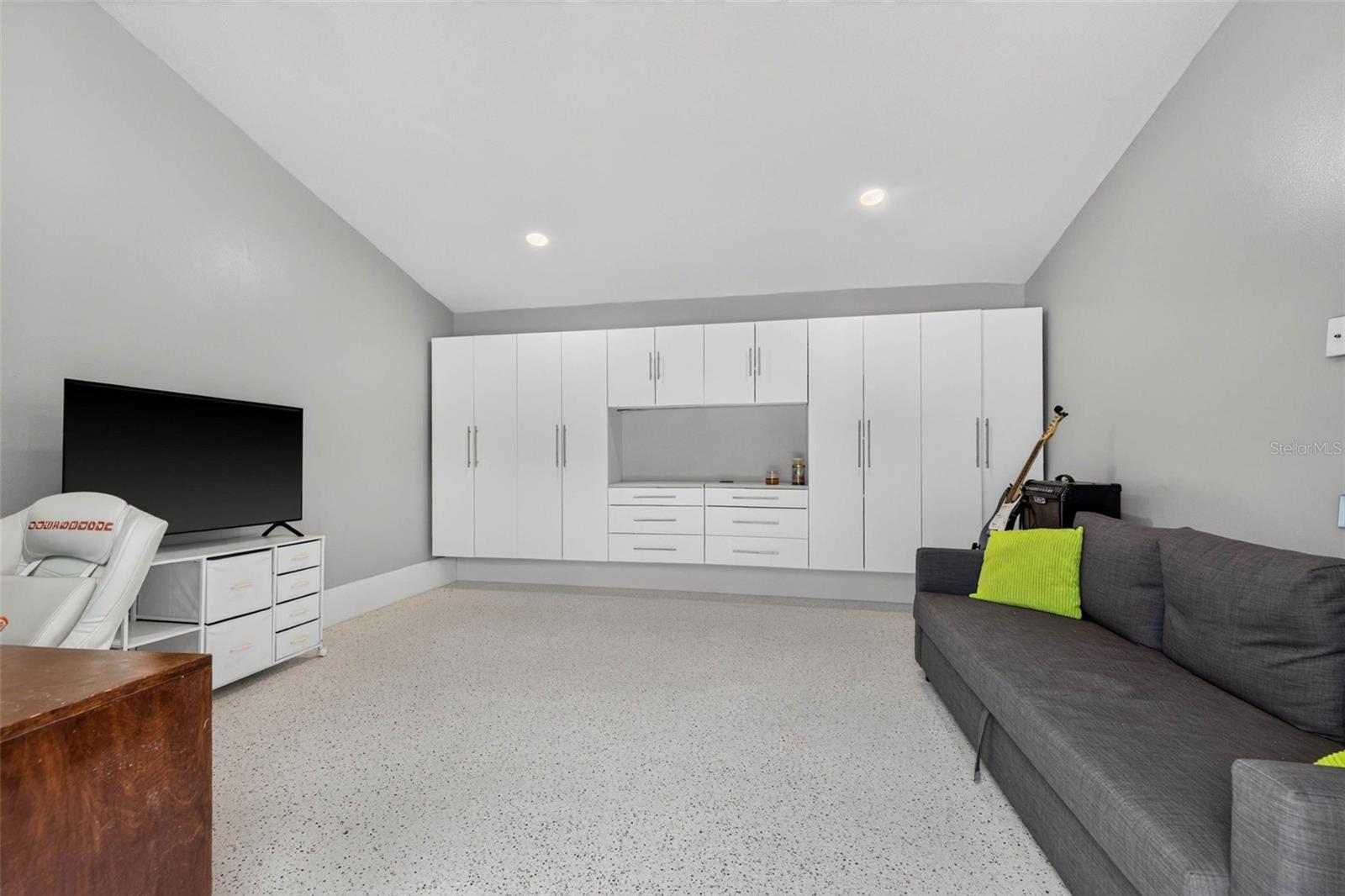 5810 20TH AVE S, ST PETERSBURG, FL — photo 37