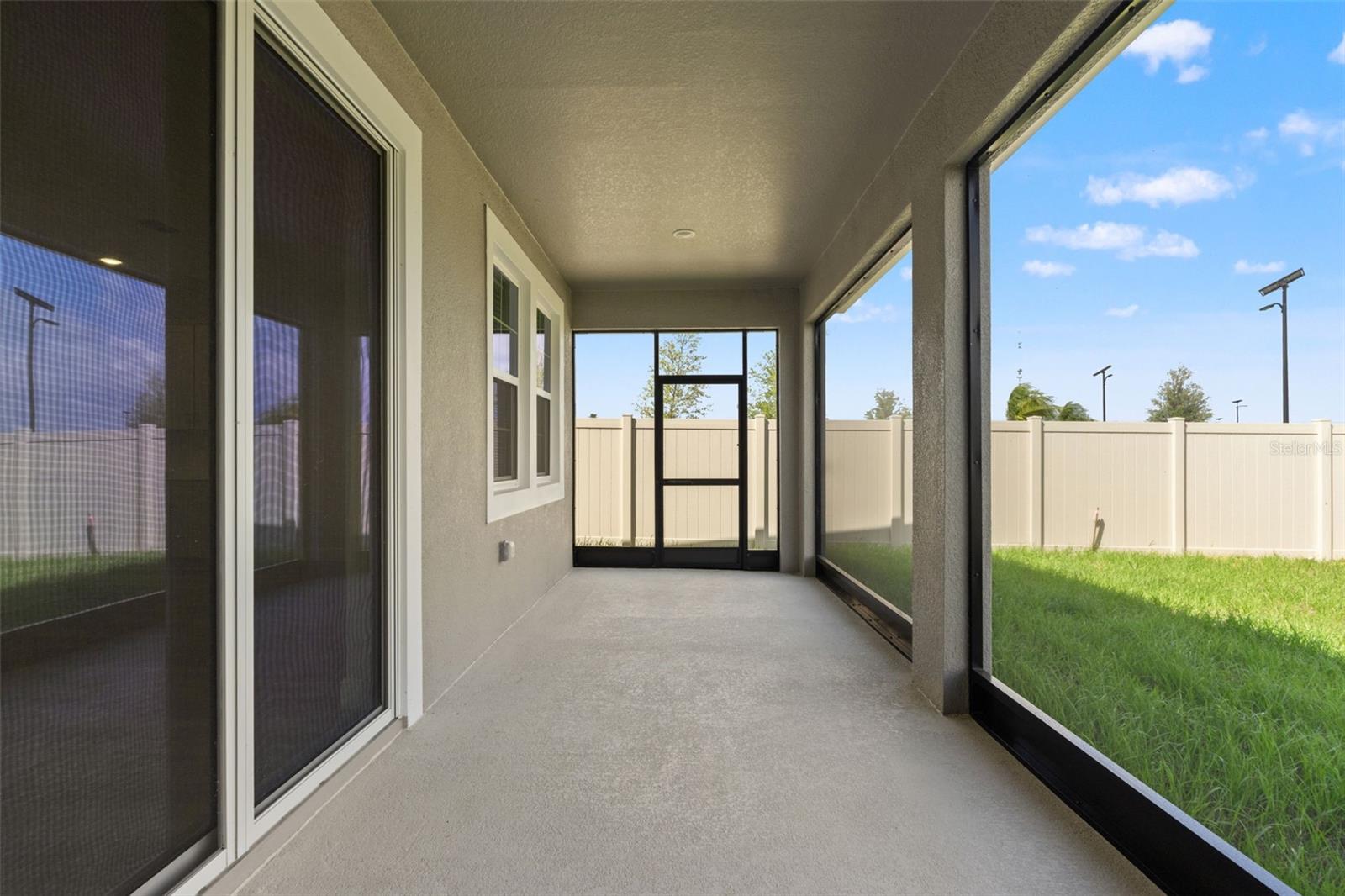 10412 FIELDSTONE MYRTLE WAY, SAN ANTONIO, FL — photo 7
