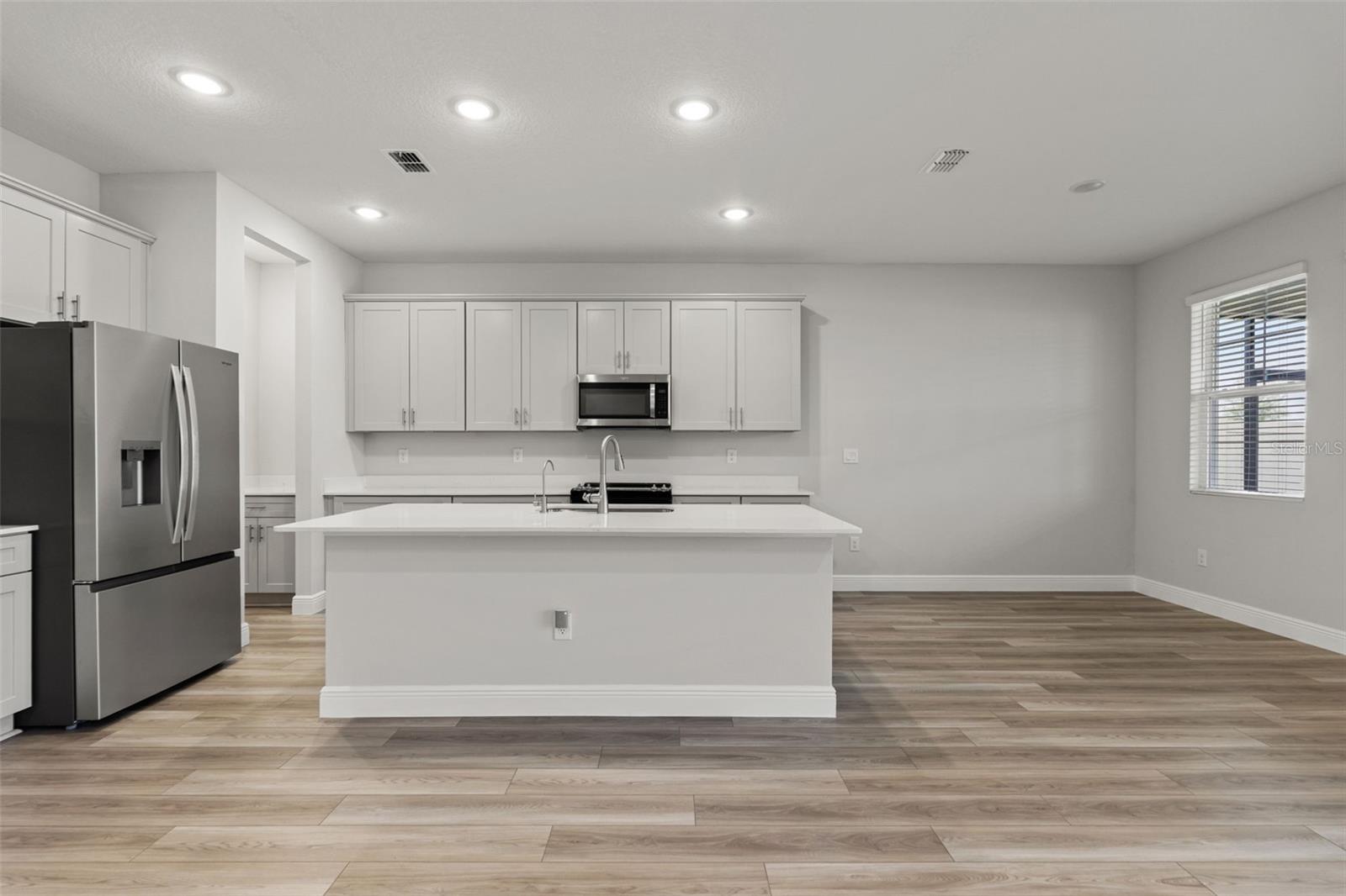 10412 FIELDSTONE MYRTLE WAY, SAN ANTONIO, FL — photo 19