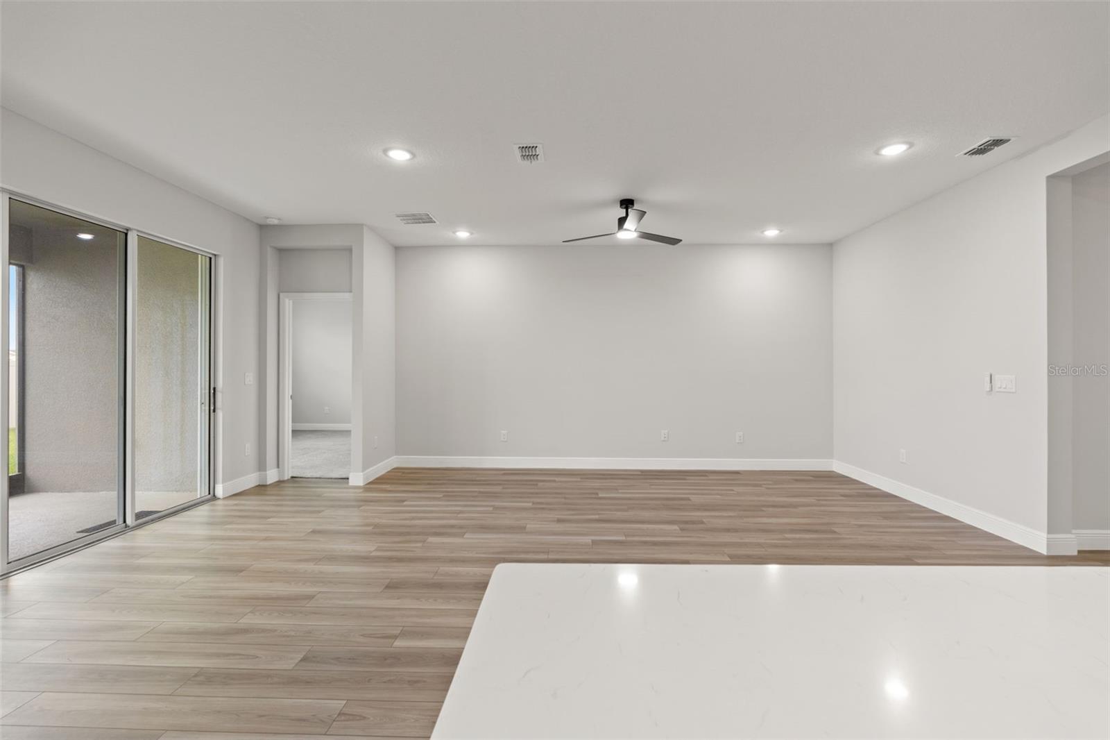 10412 FIELDSTONE MYRTLE WAY, SAN ANTONIO, FL — photo 23