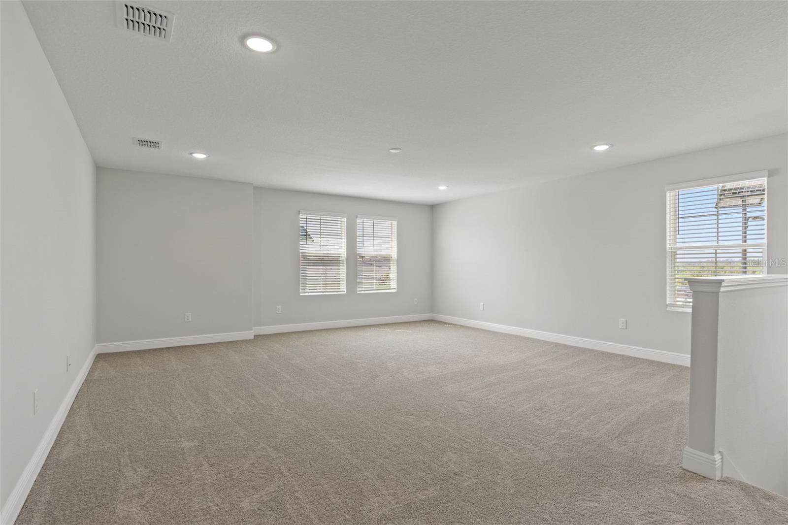 10412 FIELDSTONE MYRTLE WAY, SAN ANTONIO, FL — photo 47