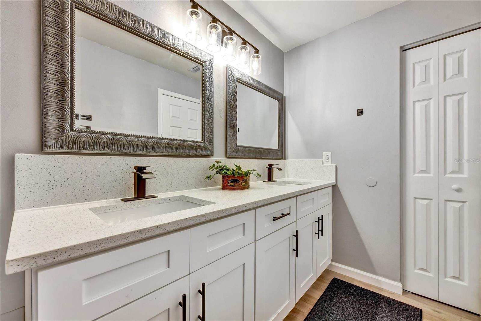 4914 OAKSHIRE DR, TAMPA, FL — photo 20