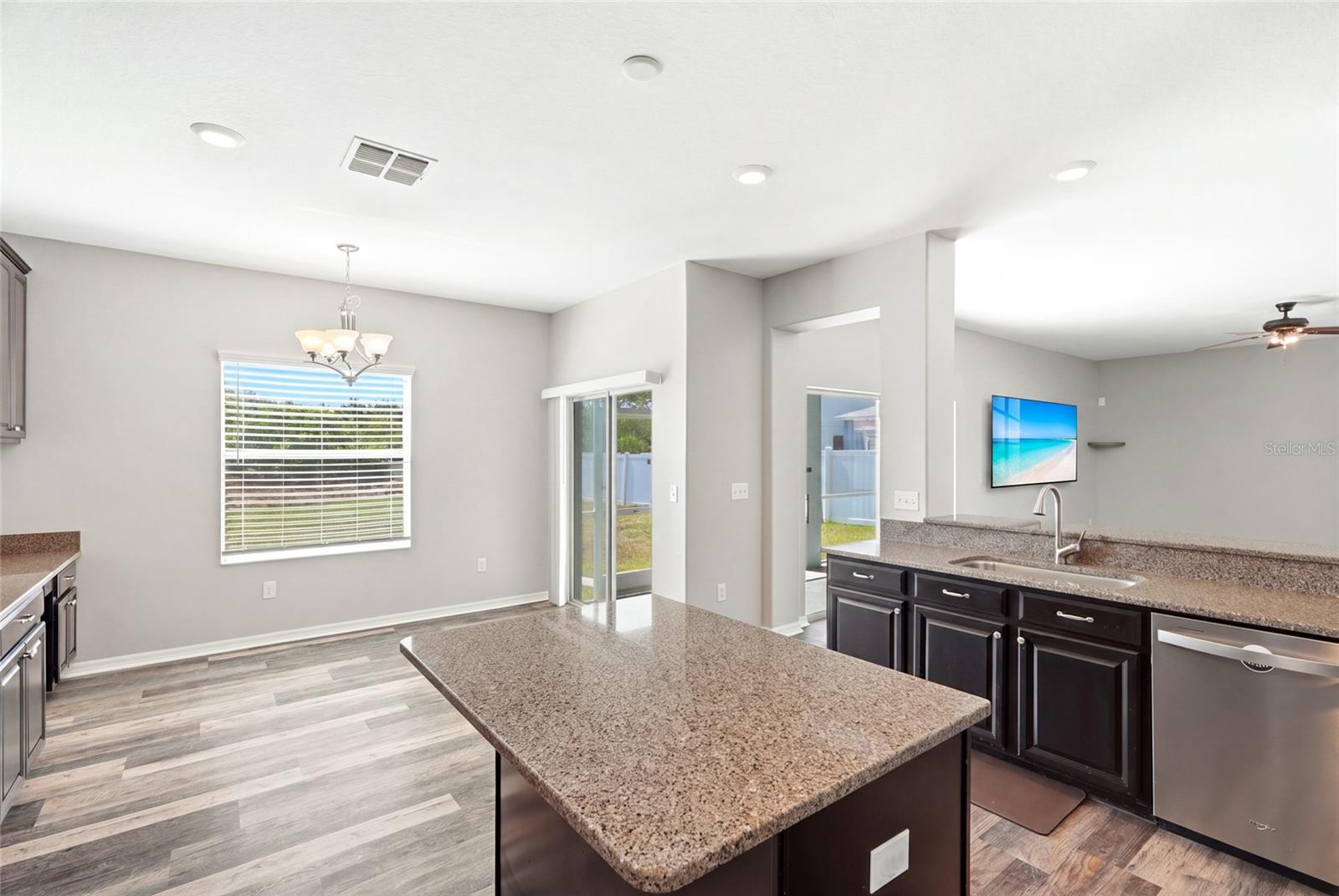 909 MEADOW GLADE DR, RUSKIN, FL — photo 11