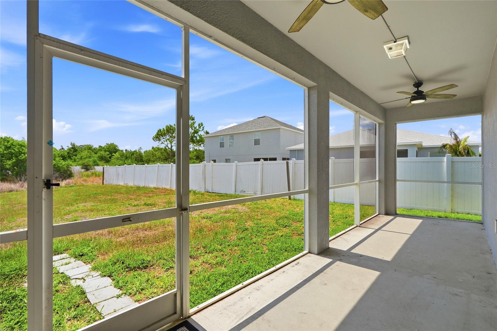 909 MEADOW GLADE DR, RUSKIN, FL — photo 46