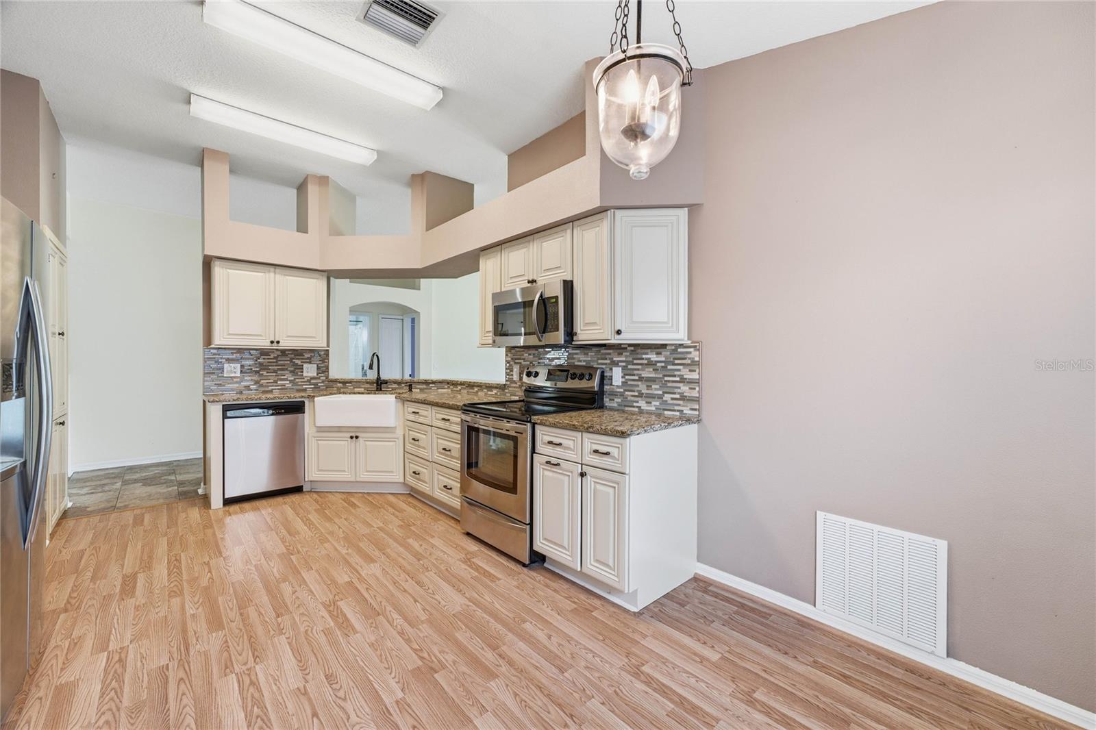 19520 MORDEN BLUSH DR, LUTZ, FL — photo 16