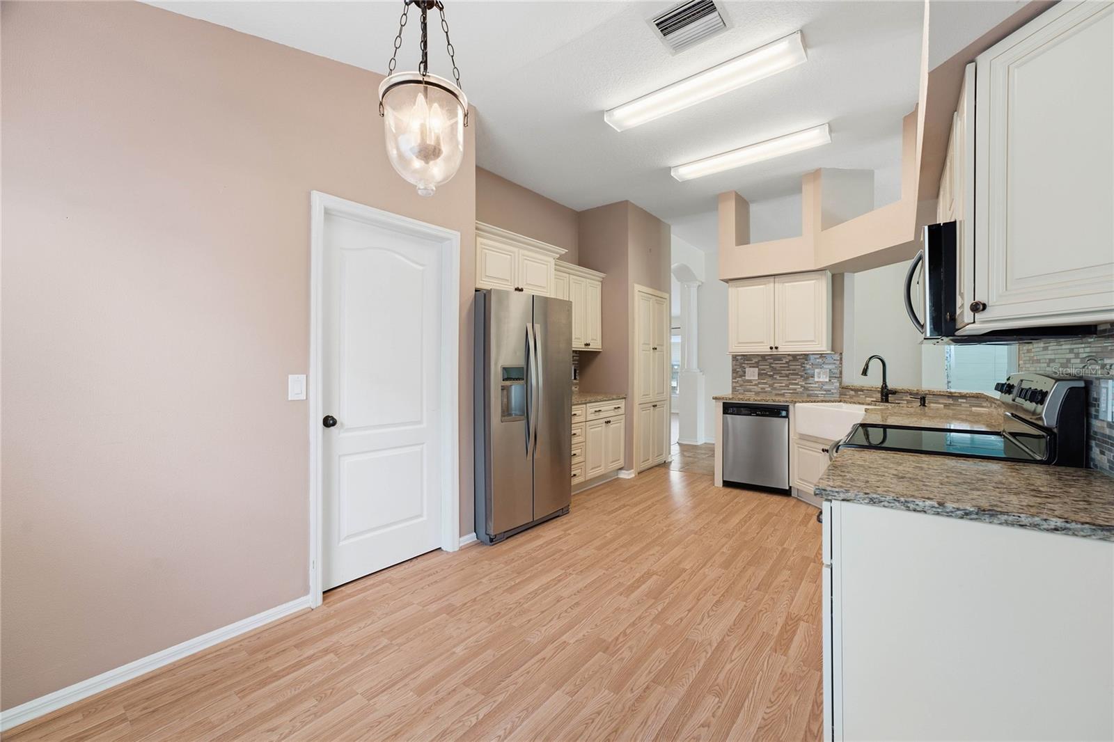 19520 MORDEN BLUSH DR, LUTZ, FL — photo 17