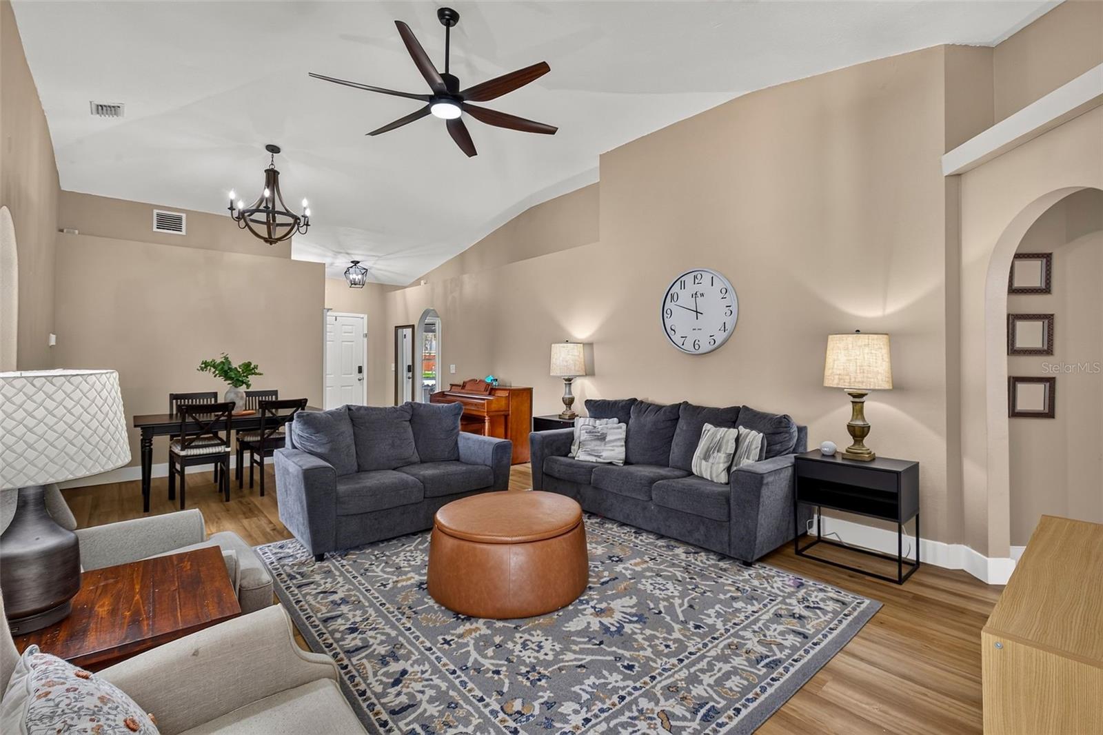 31806 LOCH ALINE DR, WESLEY CHAPEL, FL — photo 2