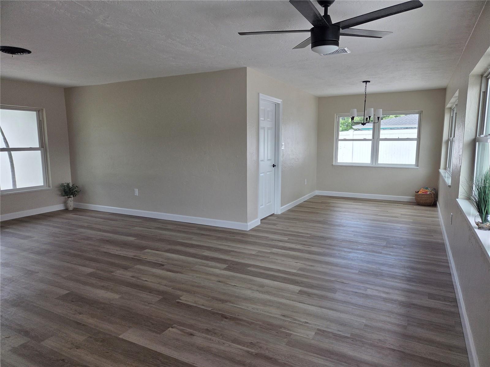 3066 66TH WAY N, ST PETERSBURG, FL — photo 9