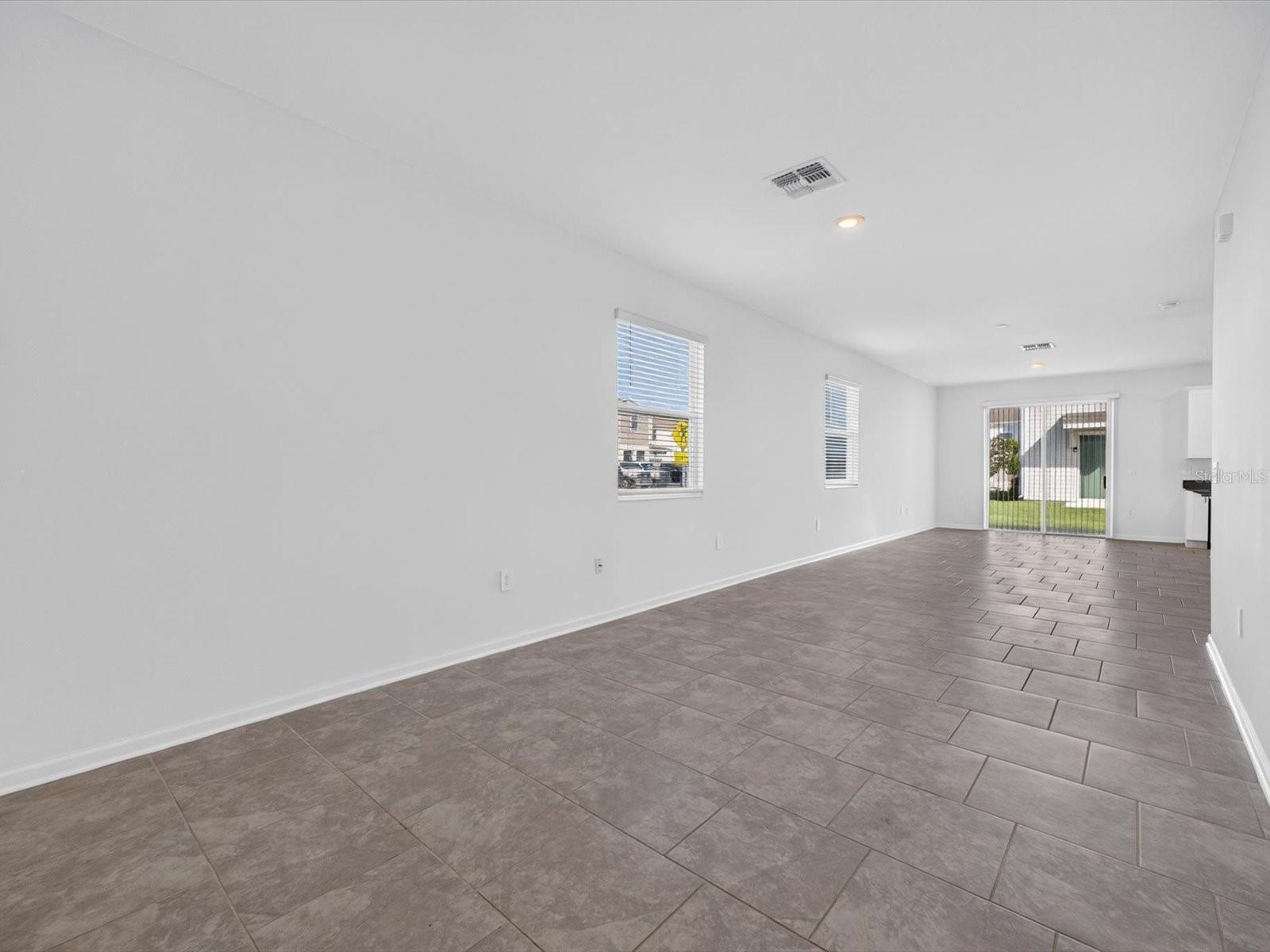 2413 BROOK MARSH LOOP, KISSIMMEE, FL — photo 4