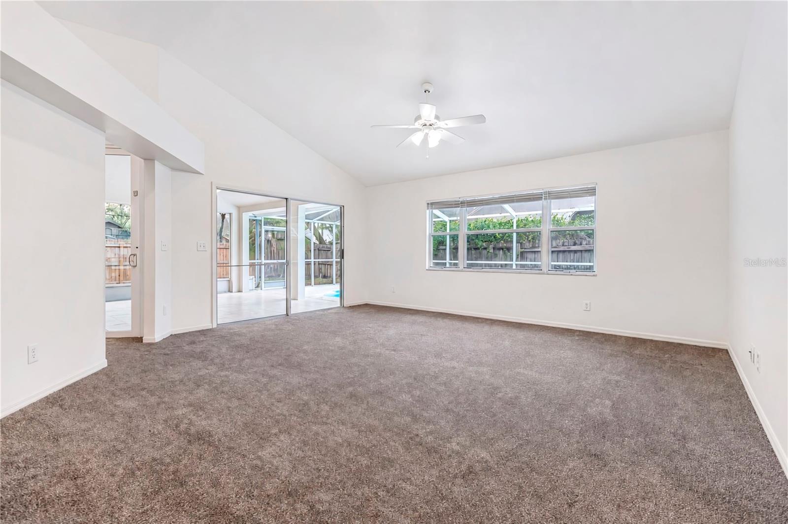 2302 LYNCREST CT, VALRICO, FL — photo 4