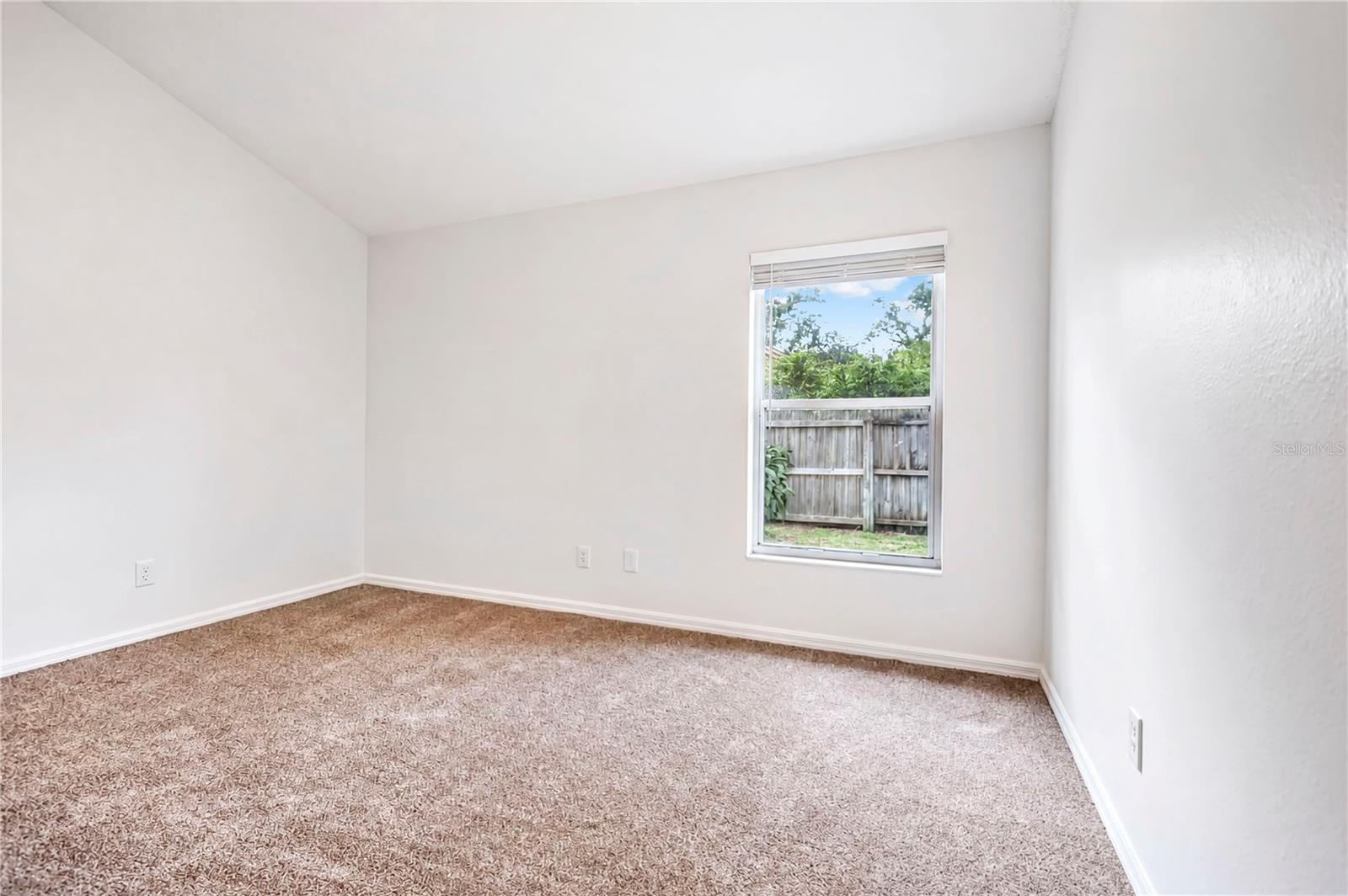 2302 LYNCREST CT, VALRICO, FL — photo 11